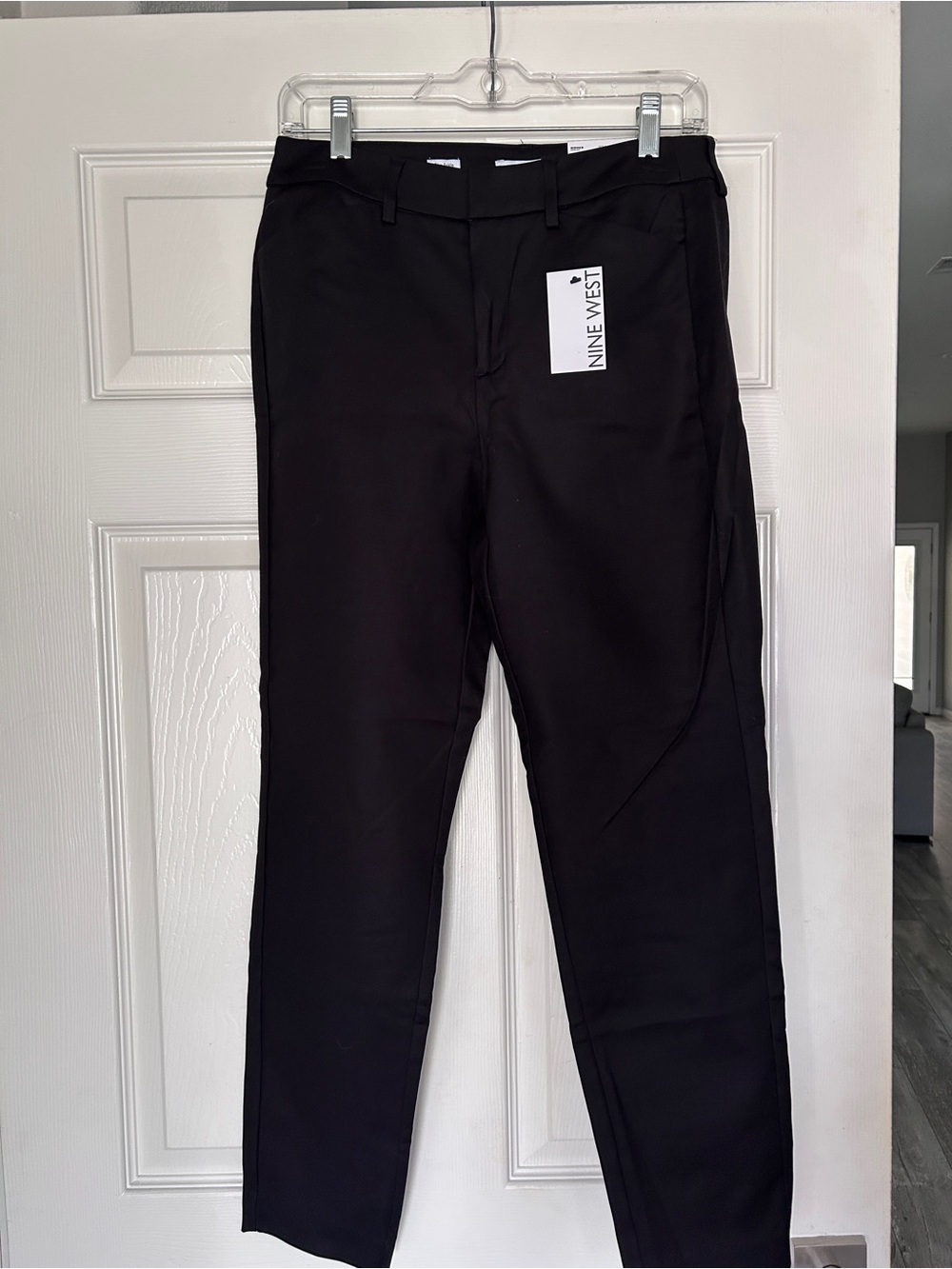 Nine West Women’s Black Chinos dress pants - 6